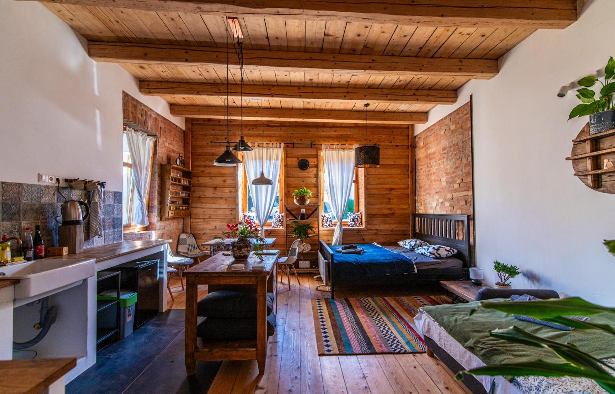 Minifaktura Loft Apartman & Reggelizo Es Etelbar Szokolya Esterno foto