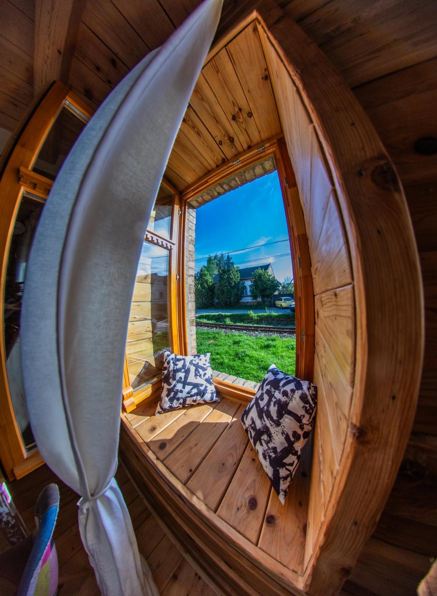 Minifaktura Loft Apartman & Reggelizo Es Etelbar Szokolya Esterno foto